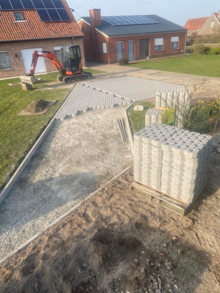 Leggen van grasdalen - Deplaecie Ieper