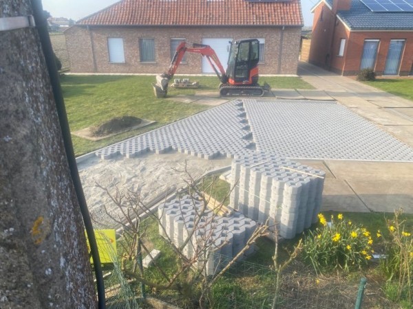Leggen van grasdalen - Deplaecie Ieper